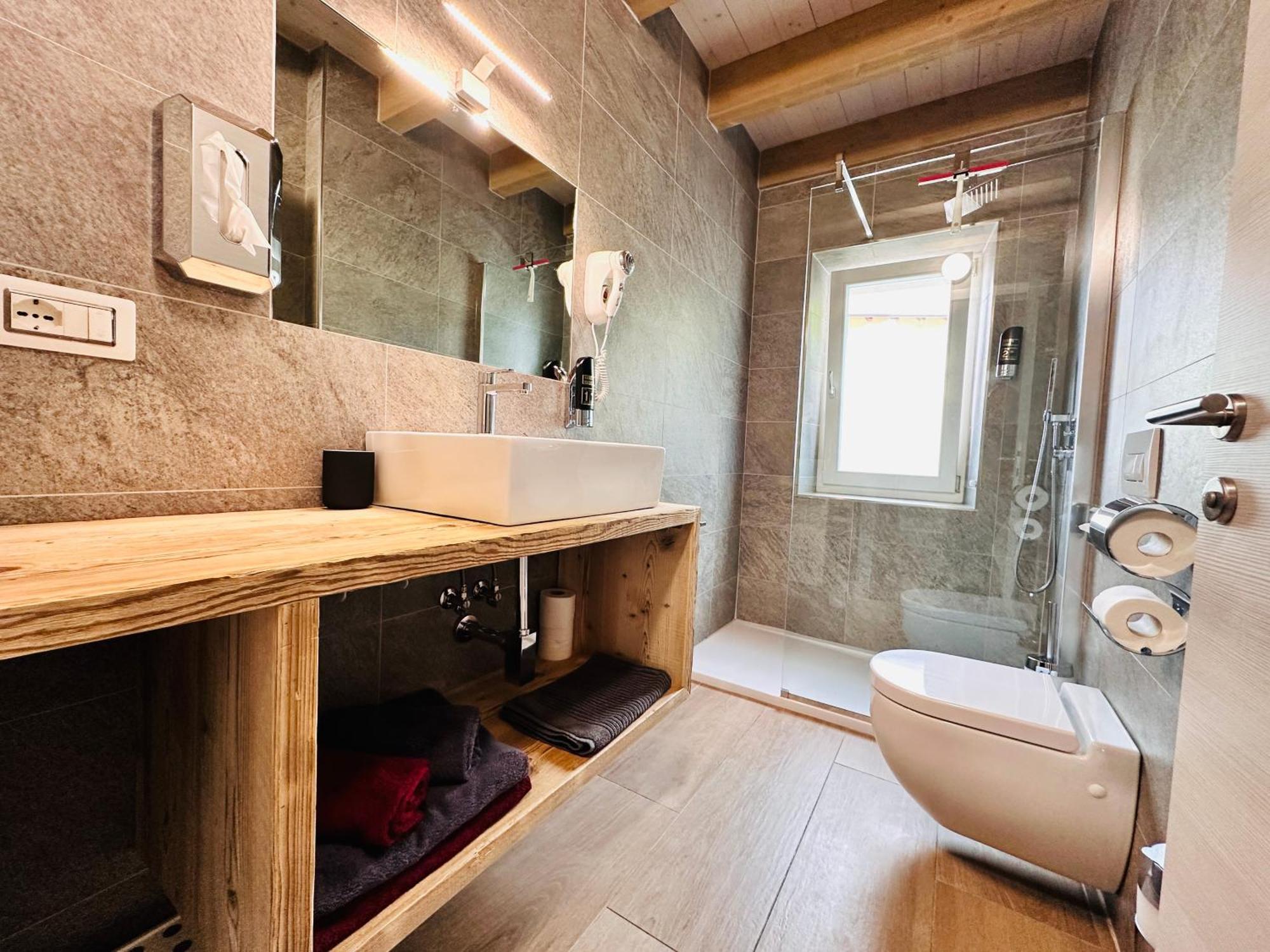 Casa Tosca - Holiday Home Torbole Sul Garda Exterior photo